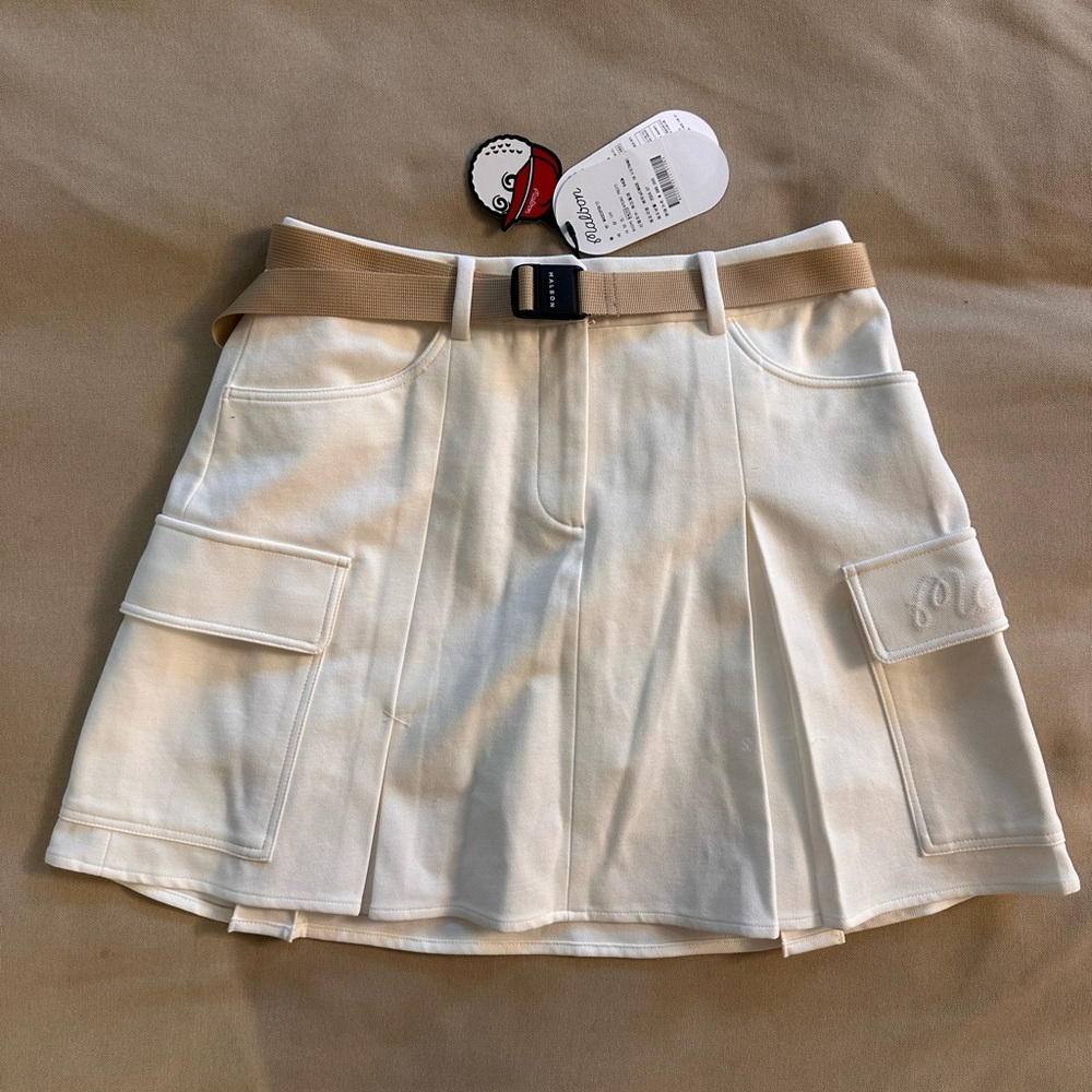 Malbon Golf Jane Skirt White Cargo Pocket Pleated Mini Skirt with Tan Belt